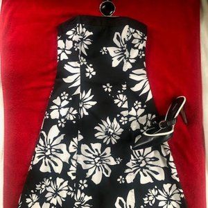 White House Black Market Black & White Strapless